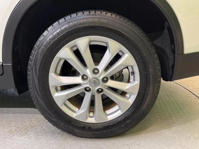 エクストレイル ２０Ｘ　エマージェンシーブレーキパッケージ　４ＷＤ　衝突軽減ブレーキ　メーカーナビ　全周囲カメラ　クリアランスソナー　デジタルミラー　シートヒーター　ＥＴＣ　ＬＥＤヘッド　純正１７アルミ　ステアリングスイッチ　ワンオーナー　禁煙車（62枚目）