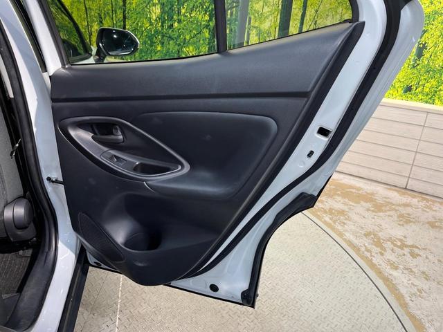 ヤリスクロス G セーフティセンス LEDヘッド 純正8型ディスプレイオーディオ ナビキット付き 全周囲カメラ レーダークルーズ スマートキー オートハイビーム 純正16アルミ 革巻きステリング ステアリングスイッチ(39枚目)