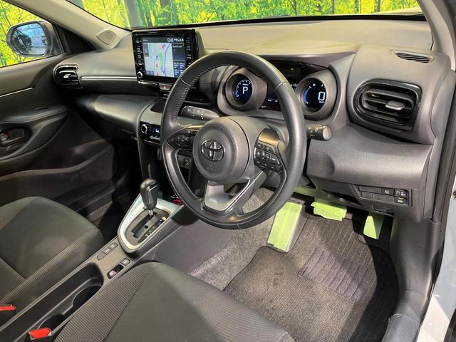 ヤリスクロス G セーフティセンス LEDヘッド 純正8型ディスプレイオーディオ ナビキット付き 全周囲カメラ レーダークルーズ スマートキー オートハイビーム 純正16アルミ 革巻きステリング ステアリングスイッチ(42枚目)