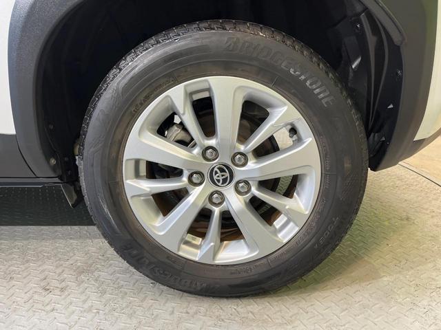 ヤリスクロス G セーフティセンス LEDヘッド 純正8型ディスプレイオーディオ ナビキット付き 全周囲カメラ レーダークルーズ スマートキー オートハイビーム 純正16アルミ 革巻きステリング ステアリングスイッチ(58枚目)