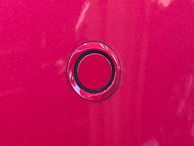 ヴィッツ ジュエラ　セーフティセンス　オプションＬＥＤ　９型ナビ　バックカメラ　クリアランスソナー　スマートキー　ドラレコ　Ｂｌｕｅｔｏｏｔｈ　オプション純正１５アルミ　ステアリングスイッチ　ワンオーナー　禁煙車（6枚目）