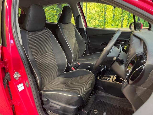 ヴィッツ ジュエラ　セーフティセンス　オプションＬＥＤ　９型ナビ　バックカメラ　クリアランスソナー　スマートキー　ドラレコ　Ｂｌｕｅｔｏｏｔｈ　オプション純正１５アルミ　ステアリングスイッチ　ワンオーナー　禁煙車（9枚目）