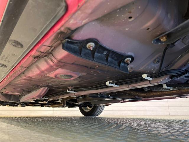 ヴィッツ ジュエラ　セーフティセンス　オプションＬＥＤ　９型ナビ　バックカメラ　クリアランスソナー　スマートキー　ドラレコ　Ｂｌｕｅｔｏｏｔｈ　オプション純正１５アルミ　ステアリングスイッチ　ワンオーナー　禁煙車（64枚目）