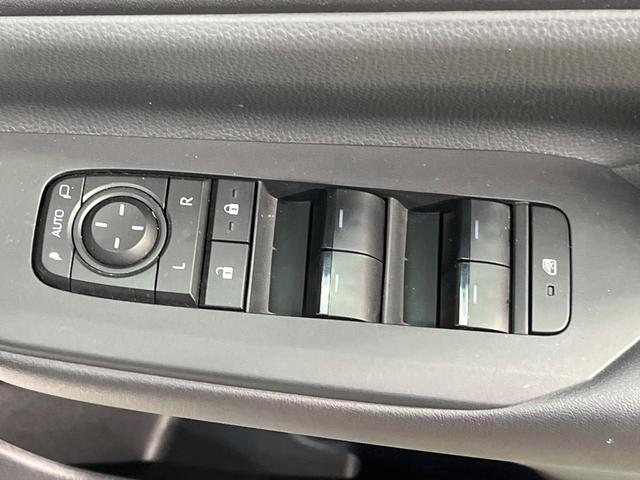 プリウス X セーフティセンス 純正8型ディスプレイオーディオ バックカメラ クリアランスソナー レーダークルーズ ブラインドスポットモニター ドラレコ ETC2.0 LEDヘッド 革巻きステリング 禁煙車(35枚目)