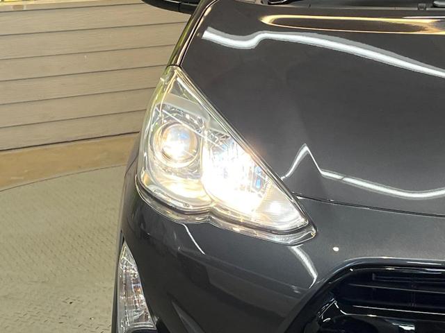 アクア S 純正ナビ バックカメラ ETC車載器 オートエアコン キーレスエントリー プライバシーガラス リアワイパー 15インチアルミ ステアリングスイッチ 電動格納ミラー ワンオーナー 禁煙車(12枚目)