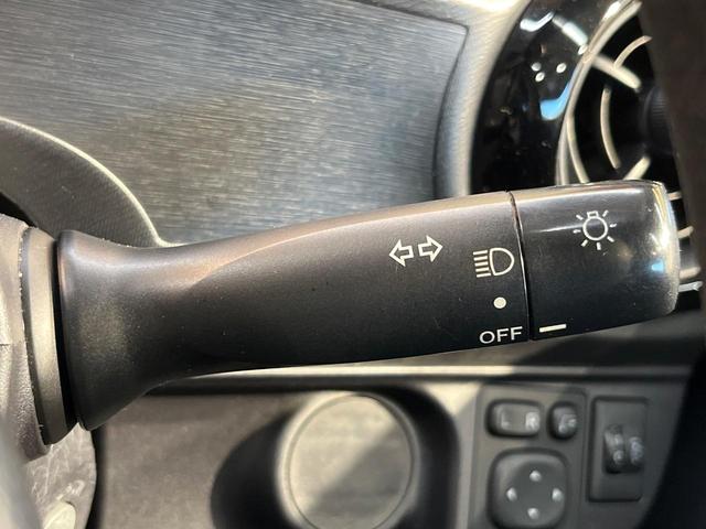 アクア S 純正ナビ バックカメラ ETC車載器 オートエアコン キーレスエントリー プライバシーガラス リアワイパー 15インチアルミ ステアリングスイッチ 電動格納ミラー ワンオーナー 禁煙車(27枚目)