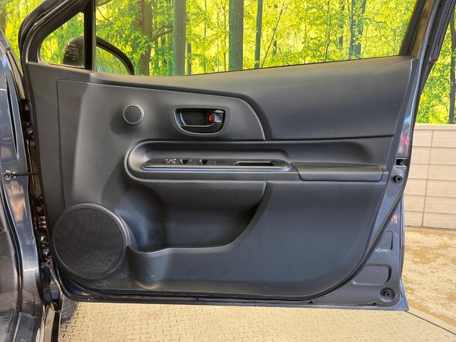 アクア S 純正ナビ バックカメラ ETC車載器 オートエアコン キーレスエントリー プライバシーガラス リアワイパー 15インチアルミ ステアリングスイッチ 電動格納ミラー ワンオーナー 禁煙車(35枚目)