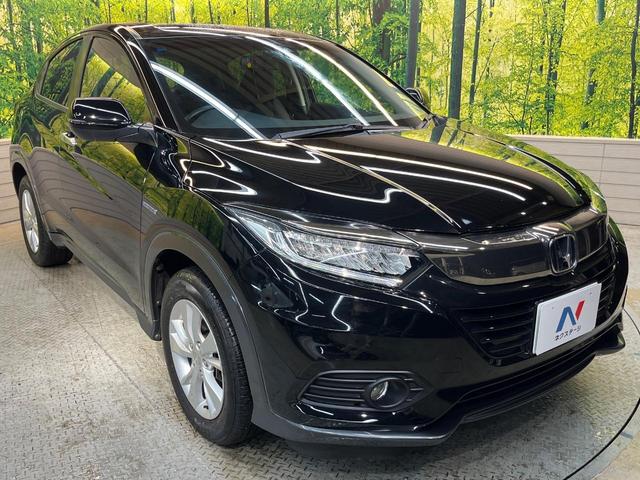 ヴェゼル ハイブリッドＸ・ホンダセンシング　ホンダセンシング　純正８型ナビ　バックカメラ　アダプティブクルーズ　タッチパネル式オートエアコン　ＥＴＣ　革巻きステリング　ＬＥＤヘッド　純正１６アルミ　ステアリングスイッチ　車線逸脱警報　禁煙車（17枚目）