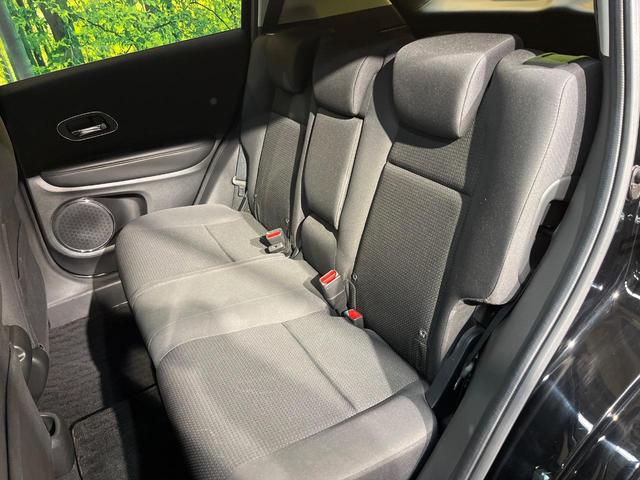 ヴェゼル ハイブリッドＸ・ホンダセンシング　ホンダセンシング　純正８型ナビ　バックカメラ　アダプティブクルーズ　タッチパネル式オートエアコン　ＥＴＣ　革巻きステリング　ＬＥＤヘッド　純正１６アルミ　ステアリングスイッチ　車線逸脱警報　禁煙車（48枚目）