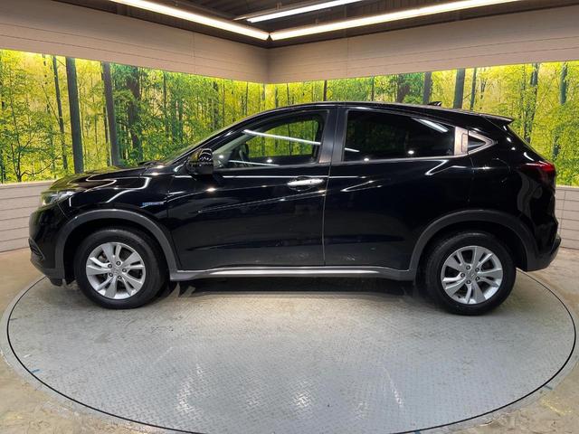 ヴェゼル ハイブリッドＸ・ホンダセンシング　ホンダセンシング　純正８型ナビ　バックカメラ　アダプティブクルーズ　タッチパネル式オートエアコン　ＥＴＣ　革巻きステリング　ＬＥＤヘッド　純正１６アルミ　ステアリングスイッチ　車線逸脱警報　禁煙車（54枚目）