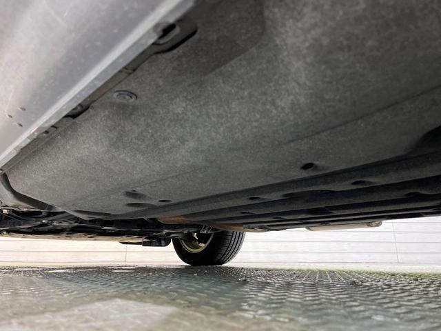 ヴェゼル ハイブリッドＸ・ホンダセンシング　ホンダセンシング　純正８型ナビ　バックカメラ　アダプティブクルーズ　タッチパネル式オートエアコン　ＥＴＣ　革巻きステリング　ＬＥＤヘッド　純正１６アルミ　ステアリングスイッチ　車線逸脱警報　禁煙車（67枚目）