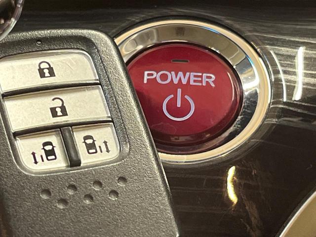 オデッセイハイブリッド ハイブリッドアブソルート・ホンダセンシングＥＸパック　ホンダセンシング　メーカーナビ　全周囲カメラ　両側電動ドア　アダプティブクルーズ　ブラインドスポットモニター　リアオートエアコン　ハーフレザー　ＬＥＤヘッド　純正１７アルミ　ＥＴＣ　禁煙車（25枚目）