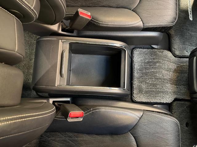 オデッセイハイブリッド ハイブリッドアブソルート・ホンダセンシングＥＸパック　ホンダセンシング　メーカーナビ　全周囲カメラ　両側電動ドア　アダプティブクルーズ　ブラインドスポットモニター　リアオートエアコン　ハーフレザー　ＬＥＤヘッド　純正１７アルミ　ＥＴＣ　禁煙車（41枚目）