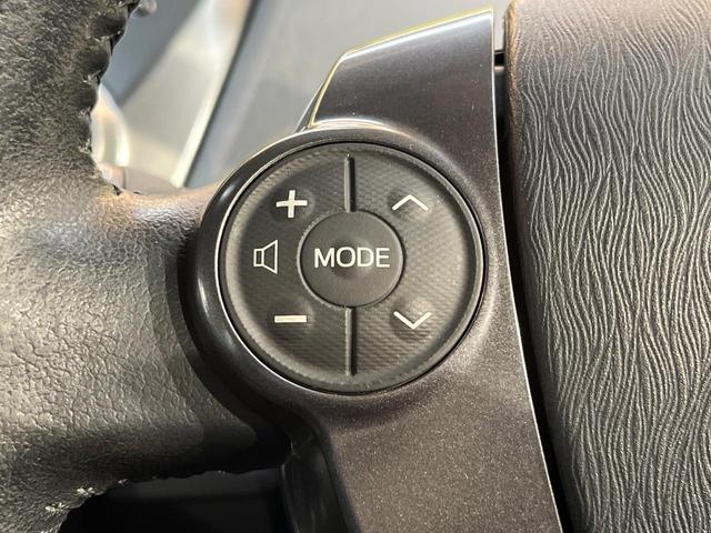 プリウスアルファ Ｓ　チューン　ブラック　純正ナビ　Ｂｌｕｅｔｏｏｔｈ　オプションＬＥＤヘッド　ＥＴＣ車載器　オートエアコン　オートライト　革巻きステリング　メッキドアハンドル　ブラックインテリア　純正１６アルミ　禁煙車（6枚目）