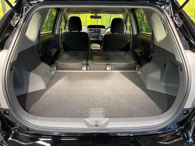 プリウスアルファ Ｓ　チューン　ブラック　純正ナビ　Ｂｌｕｅｔｏｏｔｈ　オプションＬＥＤヘッド　ＥＴＣ車載器　オートエアコン　オートライト　革巻きステリング　メッキドアハンドル　ブラックインテリア　純正１６アルミ　禁煙車（11枚目）