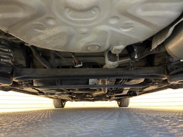 プリウスアルファ Ｓ　チューン　ブラック　純正ナビ　Ｂｌｕｅｔｏｏｔｈ　オプションＬＥＤヘッド　ＥＴＣ車載器　オートエアコン　オートライト　革巻きステリング　メッキドアハンドル　ブラックインテリア　純正１６アルミ　禁煙車（19枚目）