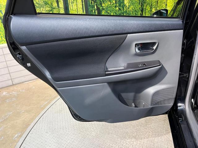 プリウスアルファ Ｓ　チューン　ブラック　純正ナビ　Ｂｌｕｅｔｏｏｔｈ　オプションＬＥＤヘッド　ＥＴＣ車載器　オートエアコン　オートライト　革巻きステリング　メッキドアハンドル　ブラックインテリア　純正１６アルミ　禁煙車（41枚目）