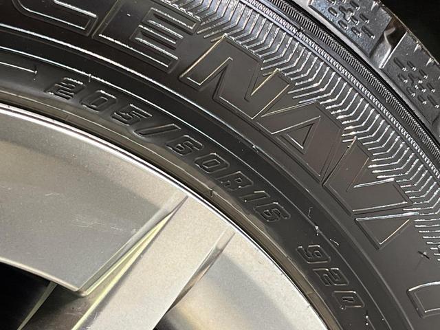 プリウスアルファ Ｓ　チューン　ブラック　純正ナビ　Ｂｌｕｅｔｏｏｔｈ　オプションＬＥＤヘッド　ＥＴＣ車載器　オートエアコン　オートライト　革巻きステリング　メッキドアハンドル　ブラックインテリア　純正１６アルミ　禁煙車（61枚目）