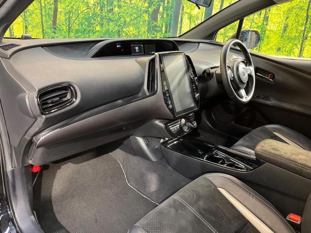 プリウスＰＨＶ Ｓナビパッケージ・ＧＲスポーツ　セーフティセンス　メーカー１１．３インチナビ　バックカメラ　レーダークルーズ　シートヒーター　ＥＴＣ　ハーフレザー　ＬＥＤヘッド　純正１８アルミ　ドラレコ　ステアリングスイッチ　禁煙車（52枚目）