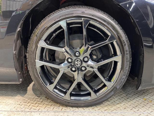 プリウスＰＨＶ Ｓナビパッケージ・ＧＲスポーツ　セーフティセンス　メーカー１１．３インチナビ　バックカメラ　レーダークルーズ　シートヒーター　ＥＴＣ　ハーフレザー　ＬＥＤヘッド　純正１８アルミ　ドラレコ　ステアリングスイッチ　禁煙車（65枚目）