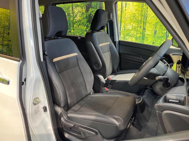 セレナ ｅ－パワー　ハイウェイスターＶ　登録済未使用車　衝突軽減　メーカー１２型ナビ　ＡｐｐｌｅＣａｒＰｌａｙ　全周囲カメラ　両側電動ドア　後方車輛検知　ＬＥＤ　純正１６アルミ　リアオートエアコン　ＥＴＣ　ドラレコ　ブレーキホールド（9枚目）