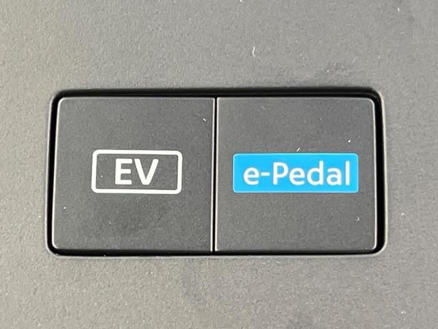 セレナ ｅ－パワー　ハイウェイスターＶ　登録済未使用車　衝突軽減　メーカー１２型ナビ　ＡｐｐｌｅＣａｒＰｌａｙ　全周囲カメラ　両側電動ドア　後方車輛検知　ＬＥＤ　純正１６アルミ　リアオートエアコン　ＥＴＣ　ドラレコ　ブレーキホールド（39枚目）