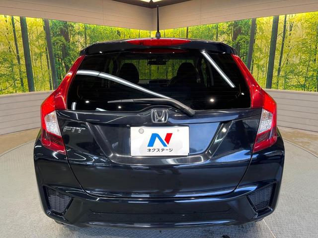 フィット １３Ｇ・Ｆパッケージ　純正ナビ　Ｂｌｕｅｔｏｏｔｈ　バックカメラ　スマートキー　ドラレコ　ＥＴＣ車載器　タッチパネル式オートエアコン　ブラックインテリア　１４インチアルミ　アイドリングストップ　ステアリングスイッチ　禁煙車（15枚目）