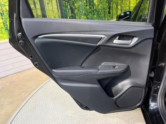 フィット １３Ｇ・Ｆパッケージ　純正ナビ　Ｂｌｕｅｔｏｏｔｈ　バックカメラ　スマートキー　ドラレコ　ＥＴＣ車載器　タッチパネル式オートエアコン　ブラックインテリア　１４インチアルミ　アイドリングストップ　ステアリングスイッチ　禁煙車（38枚目）