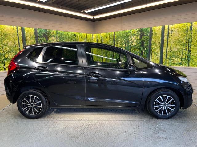 フィット １３Ｇ・Ｆパッケージ　純正ナビ　Ｂｌｕｅｔｏｏｔｈ　バックカメラ　スマートキー　ドラレコ　ＥＴＣ車載器　タッチパネル式オートエアコン　ブラックインテリア　１４インチアルミ　アイドリングストップ　ステアリングスイッチ　禁煙車（53枚目）