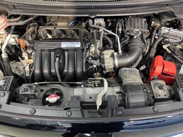 フリードハイブリッド ハイブリッド・Ｇホンダセンシング　ホンダセンシング　純正ナビ　バックカメラ　両側電動ドア　シートヒーター　アダプティブクルーズ　ＬＥＤヘッド　ＥＴＣ　ドラレコ　Ｂｌｕｅｔｏｏｔｈ　ステアリングスイッチ　スマートキー　禁煙車（18枚目）