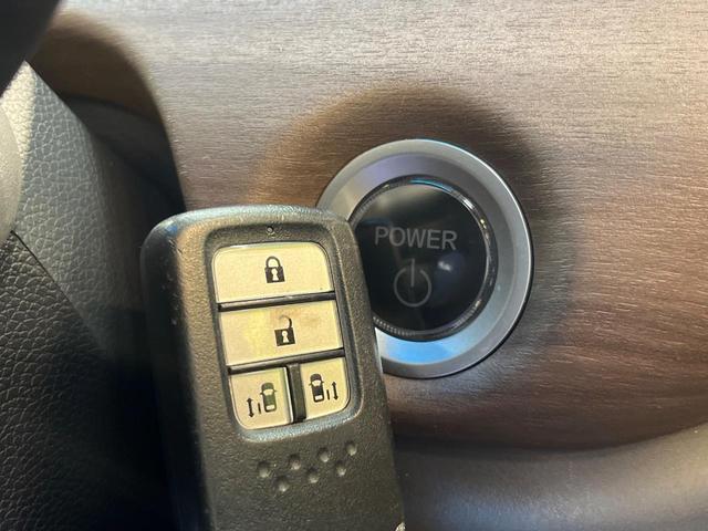 フリードハイブリッド ハイブリッド・Ｇホンダセンシング　ホンダセンシング　純正ナビ　バックカメラ　両側電動ドア　シートヒーター　アダプティブクルーズ　ＬＥＤヘッド　ＥＴＣ　ドラレコ　Ｂｌｕｅｔｏｏｔｈ　ステアリングスイッチ　スマートキー　禁煙車（29枚目）