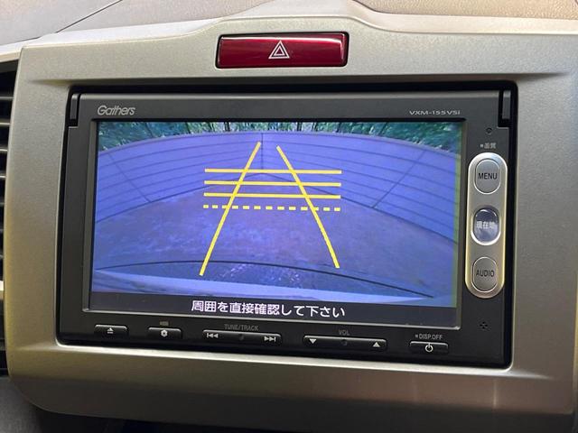 フリード Ｇ　ジャストセレクション　７人乗り　純正ナビ　バックカメラ　Ｂｌｕｅｔｏｏｔｈ　電動スライドドア　ドラレコ　ＥＴＣ　スマートキー　オートエアコン　ＨＩＤヘッド　純正１５アルミ　ステリングスイッチ　ワンオーナー（4枚目）