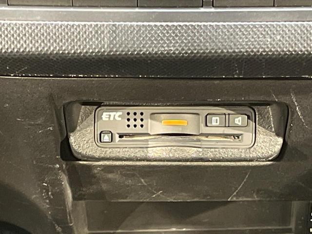 フリード Ｇ　ジャストセレクション　７人乗り　純正ナビ　バックカメラ　Ｂｌｕｅｔｏｏｔｈ　電動スライドドア　ドラレコ　ＥＴＣ　スマートキー　オートエアコン　ＨＩＤヘッド　純正１５アルミ　ステリングスイッチ　ワンオーナー（7枚目）