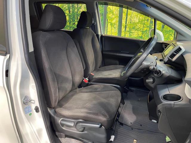 フリード Ｇ　ジャストセレクション　７人乗り　純正ナビ　バックカメラ　Ｂｌｕｅｔｏｏｔｈ　電動スライドドア　ドラレコ　ＥＴＣ　スマートキー　オートエアコン　ＨＩＤヘッド　純正１５アルミ　ステリングスイッチ　ワンオーナー（9枚目）