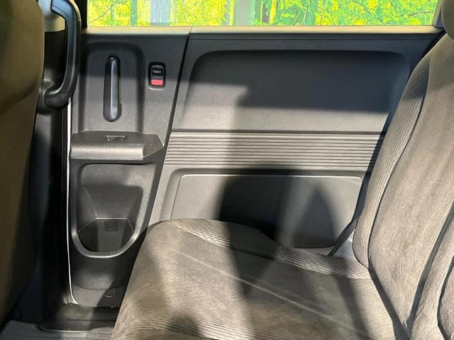 フリード Ｇ　ジャストセレクション　７人乗り　純正ナビ　バックカメラ　Ｂｌｕｅｔｏｏｔｈ　電動スライドドア　ドラレコ　ＥＴＣ　スマートキー　オートエアコン　ＨＩＤヘッド　純正１５アルミ　ステリングスイッチ　ワンオーナー（38枚目）