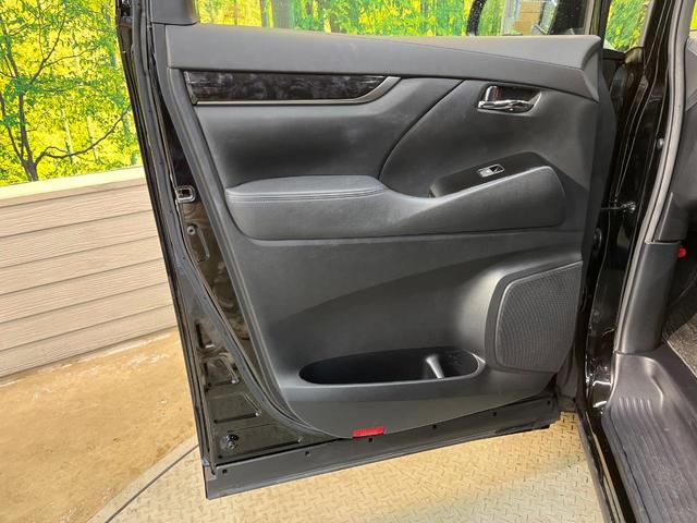 アルファード ２．５Ｓ　タイプゴールド　ツインサンルーフ　モデリスタエアロ　純正９型ディスプレイ　フリップダウン　バックカメラ　両側電動ドア　パワーバックドア　ハーフレザー　３眼ＬＥＤヘッド　純正１８アルミ　レーダークルーズ　ＥＴＣ　禁煙車（45枚目）