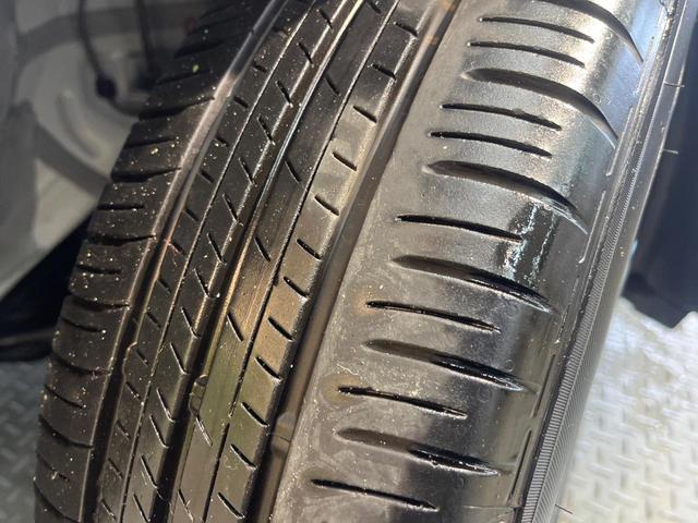 シエンタ Ｚ　７人乗り　衝突軽減　純正１０型ナビ　全周囲カメラ　ハンズフリー両側電動ドア　レーダークルーズ　ブラインドスポットモニター　ＬＥＤヘッド　革巻きステリング　ＥＴＣ　ＡｐｐｌｅＣａｒＰｌａｙ　禁煙車（68枚目）