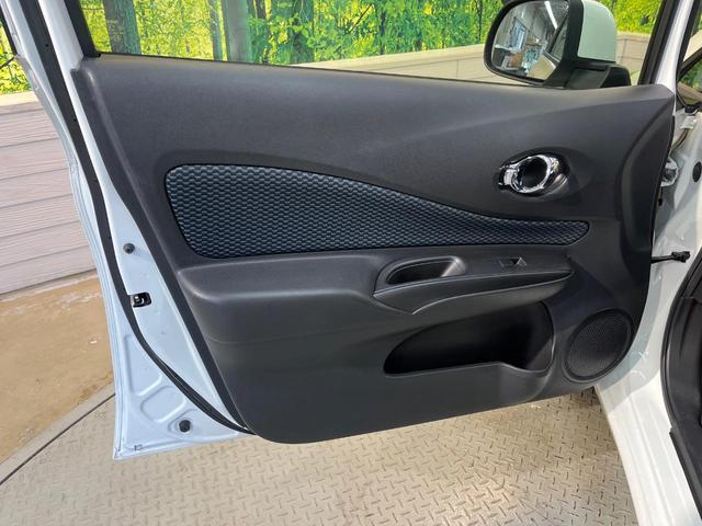 ノート Ｘ　ＤＩＧ－Ｓ　エマージェンシーブレーキパッケージ　衝突軽減ブレーキ　純正ナビ　バックカメラ　Ｂｌｕｅｔｏｏｔｈ　ドラレコ　ＥＴＣ　オートエアコン　インテリキー　車線逸脱警報　アイドリングストップ　ブラックインテリア　ＣＤ／ＤＶＤ再生　禁煙車（37枚目）