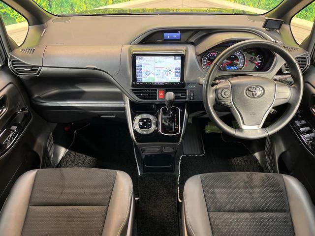 ヴォクシー ＺＳ　煌ＩＩＩ　衝突軽減　ＢＩＧ－Ｘ９型ナビ　バックカメラ　両側電動ドア　リアオートエアコン　クリアランスソナー　クルーズコントロール　ハーフレザー　ＬＥＤヘッド　純正１６アルミ　ＥＴＣ　ドラレコ　禁煙車（2枚目）