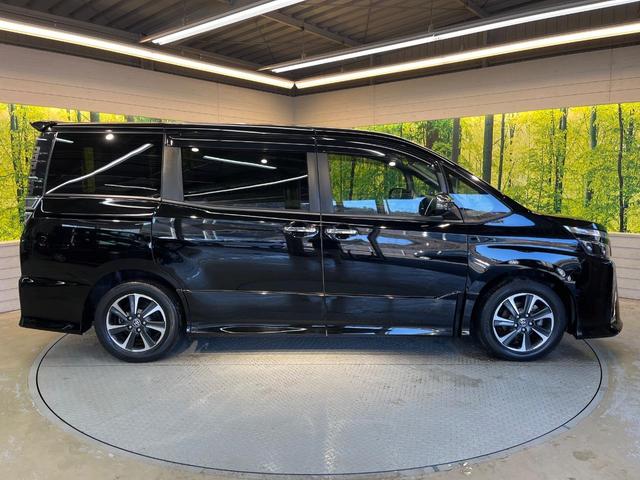 ヴォクシー ＺＳ　煌ＩＩＩ　衝突軽減　ＢＩＧ－Ｘ９型ナビ　バックカメラ　両側電動ドア　リアオートエアコン　クリアランスソナー　クルーズコントロール　ハーフレザー　ＬＥＤヘッド　純正１６アルミ　ＥＴＣ　ドラレコ　禁煙車（65枚目）