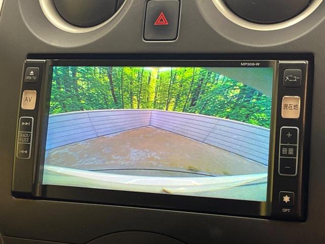 ノート Ｘ　純正ナビ　バックカメラ　Ｂｌｕｅｔｏｏｔｈ　インテリキー　アイドリングストップ　エアコン　電動格納ミラー　ヘッドライトレベライザー　パワーウィンドウ　禁煙車（4枚目）