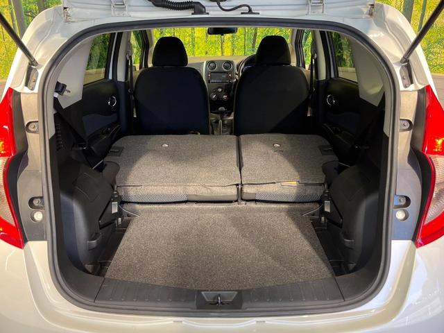 ノート Ｘ　純正ナビ　バックカメラ　Ｂｌｕｅｔｏｏｔｈ　インテリキー　アイドリングストップ　エアコン　電動格納ミラー　ヘッドライトレベライザー　パワーウィンドウ　禁煙車（11枚目）