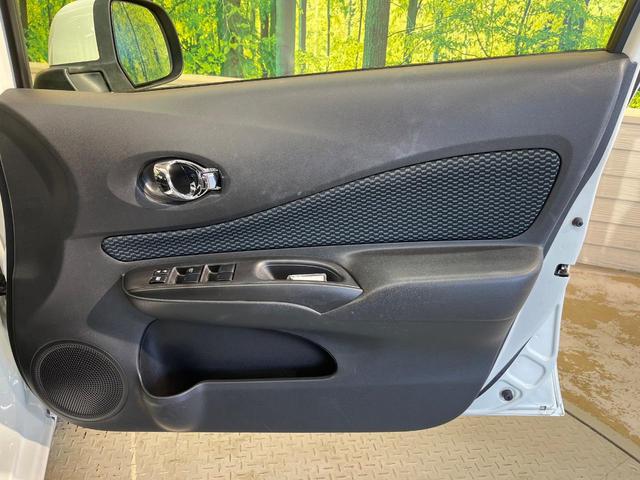 ノート Ｘ　純正ナビ　バックカメラ　Ｂｌｕｅｔｏｏｔｈ　インテリキー　アイドリングストップ　エアコン　電動格納ミラー　ヘッドライトレベライザー　パワーウィンドウ　禁煙車（34枚目）