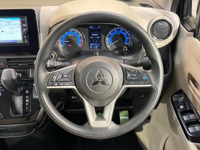 �y�X�e�A�����O�X�C�b�`�z�^�]���A�O������ڐ������炷���ƂȂ��A�I�[�f�B�I���̑��삪�\�ȕ֗��@�\�I���S�����K�ȃh���C�u�����o���Ă���܂���