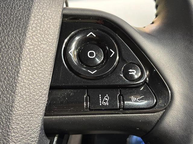 プリウス Ｓ　衝突軽減　純正ナビ　バックカメラ　Ｂｌｕｅｔｏｏｔｈ　クリアランスソナー　レーダークルーズ　ＥＴＣ　ＬＥＤヘッド　純正１５アルミ　革巻きステリング　ステアリングスイッチ　スマートキー　禁煙車（36枚目）