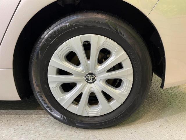 プリウス Ｓ　衝突軽減　純正ナビ　バックカメラ　Ｂｌｕｅｔｏｏｔｈ　クリアランスソナー　レーダークルーズ　ＥＴＣ　ＬＥＤヘッド　純正１５アルミ　革巻きステリング　ステアリングスイッチ　スマートキー　禁煙車（65枚目）