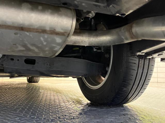 プリウス Ｓ　衝突軽減　純正ナビ　バックカメラ　Ｂｌｕｅｔｏｏｔｈ　クリアランスソナー　レーダークルーズ　ＥＴＣ　ＬＥＤヘッド　純正１５アルミ　革巻きステリング　ステアリングスイッチ　スマートキー　禁煙車（68枚目）