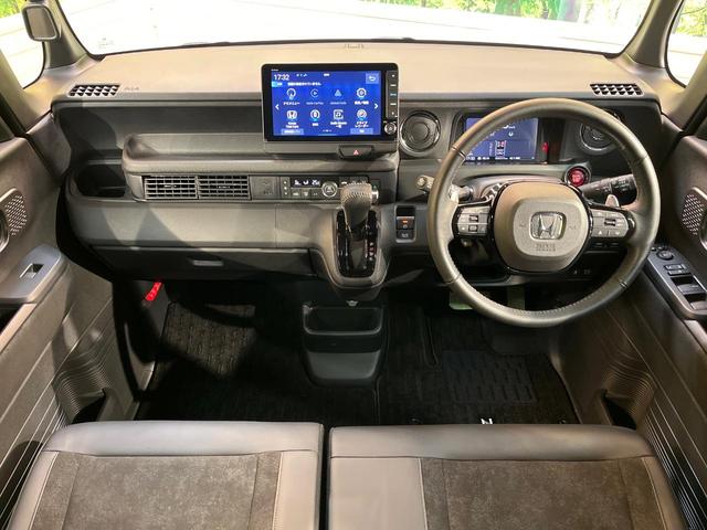 Ｎ－ＢＯＸカスタム ターボ　純正９型ナビ　全周囲カメラ　両側電動ドア　シートヒーター　アダプティブクルーズ　クリアランスソナー　ドラレコ　ハーフレザー　ＬＥＤヘッド＋フォグ　ブレーキホールド　ＡｐｐｌｅＣａｒＰｌａｙ　禁煙車（2枚目）