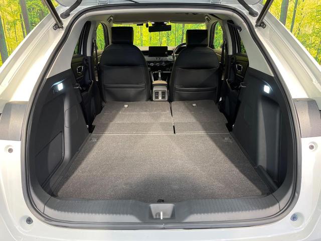 ヴェゼル ｅ：ＨＥＶ　Ｚ　衝突軽減　メーカー９型ナビ　全周囲カメラ　クリアランスソナー　パワーバックドア　シートヒーター　ハーフレザー　ＬＥＤヘッド　純正１８アルミ　ドラレコ　ＥＴＣ　ワイヤレス充電　アダプティブクルーズ　禁煙（12枚目）