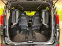後席を格納すると、これだけの広さが！シーンに合わせたシートアレンジで、大きな荷物も積むことが出来ます♪